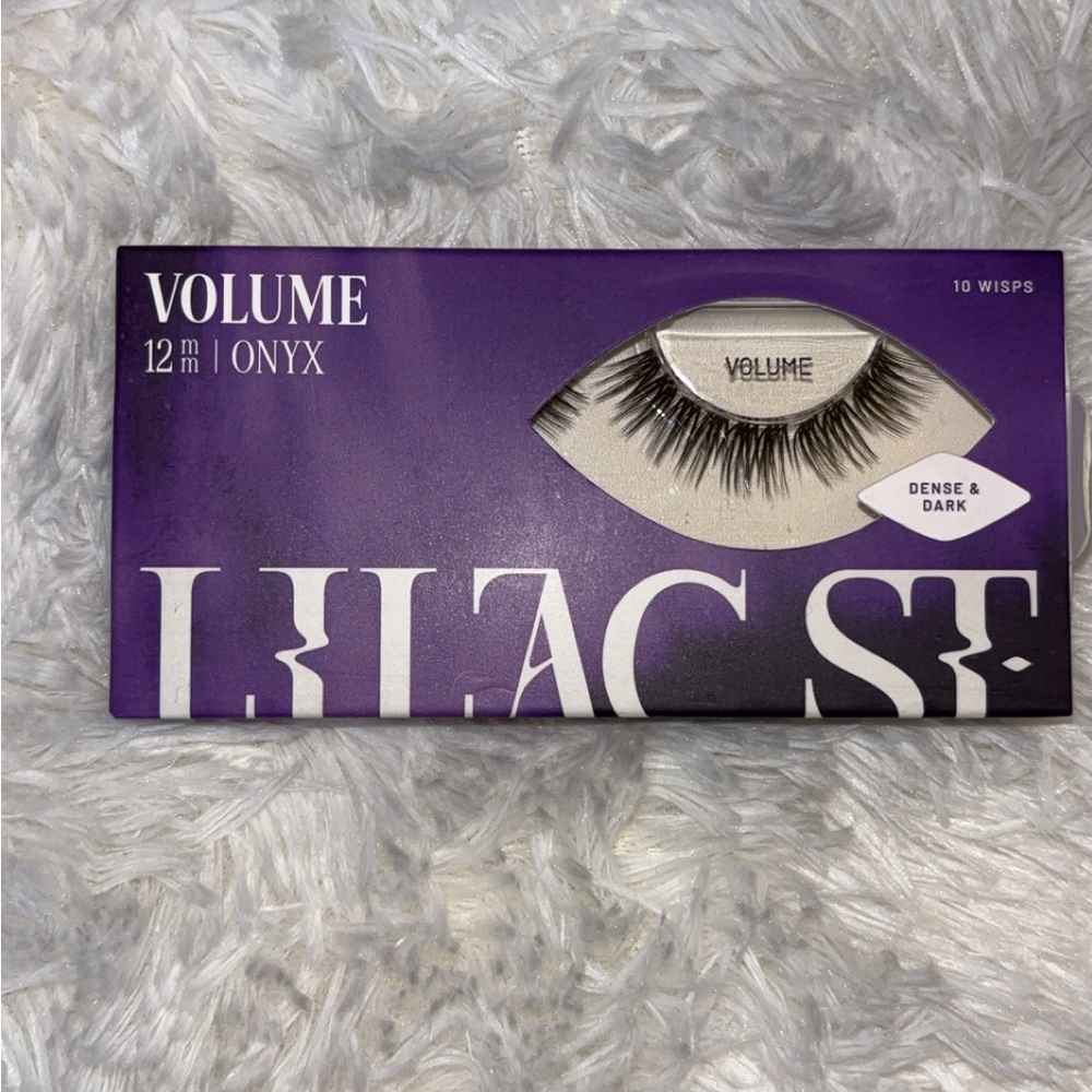 Lilac St. Onyx Volume Eyelash Extensions
